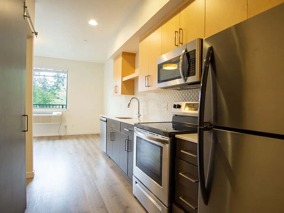 6015 S Virginia Ave #308