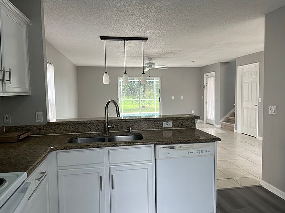 3rd image of 2414 Saint Augustine Blvd