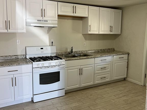 4th image of 3406 S Lundy Ave #2