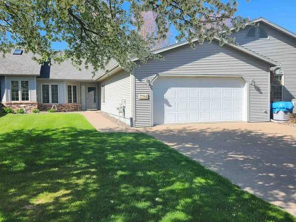 7794 Timmerman Dr, East Dubuque, IL 61025