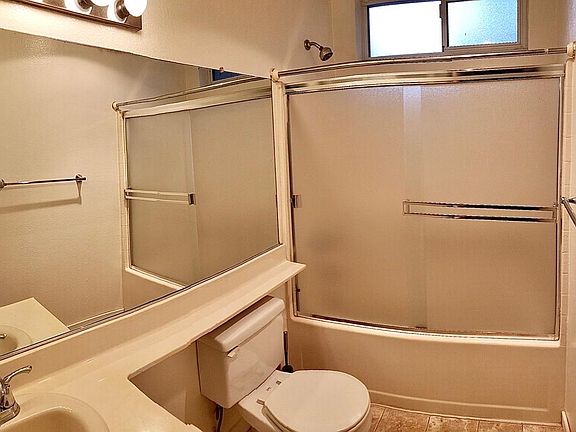 5th image of 11603 Darlington Ave APT 3