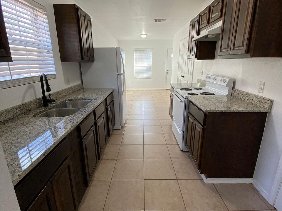 1st image of 2506 E Houston St #2506
