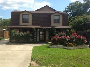 302 Denton Dr, Roanoke, TX 76262