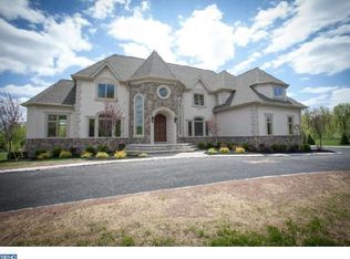 9 Alexander Dr, Flemington, NJ 08822