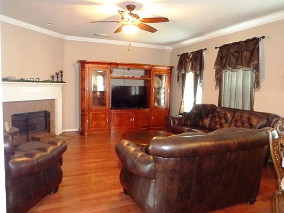 5th image of 1713 Cranston Grove Dr