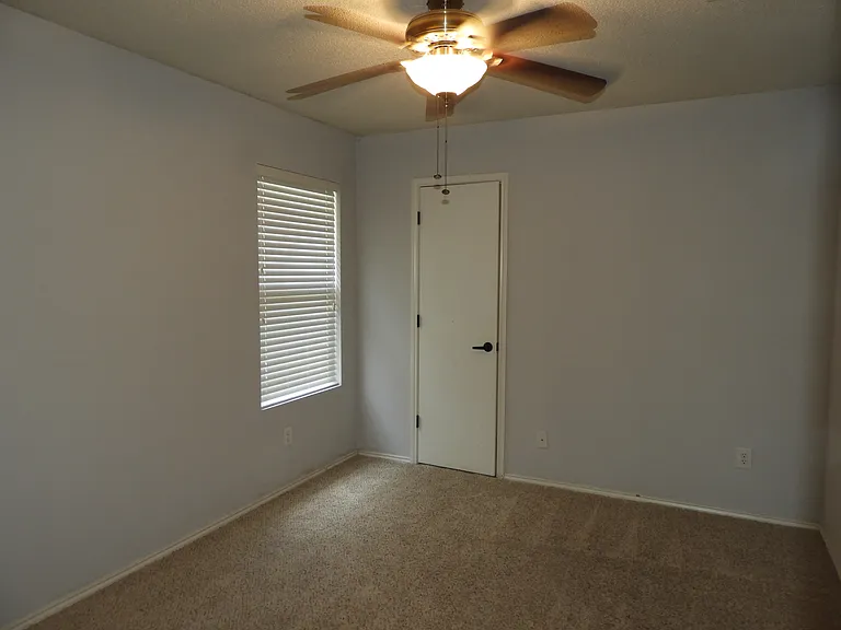 9941 George Washington Dr — Photo 9