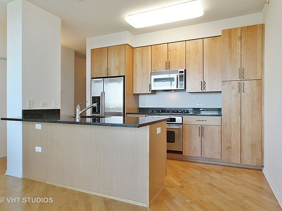 3rd image of 9655 Woods Dr Unit 1908