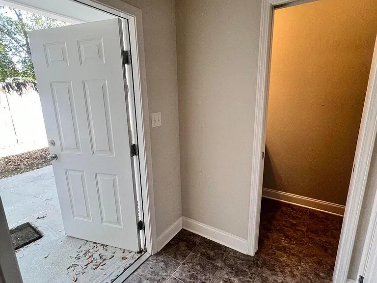 111 Armand Oaks — Photo 10