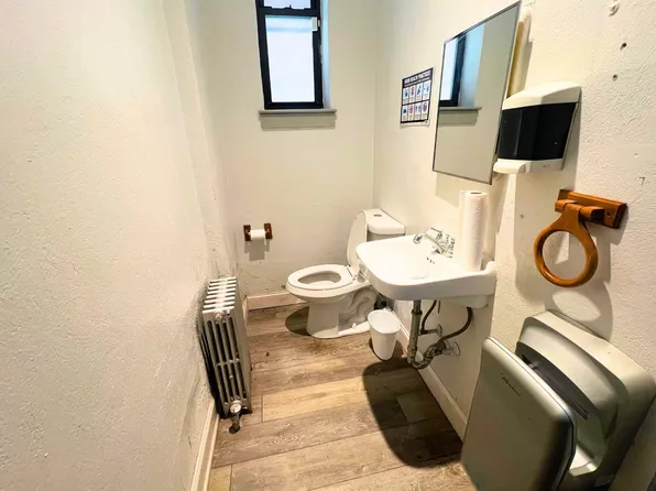 72 68th Street image 7 of 14