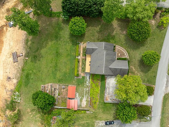 4th image of 937 Muskogee Ln