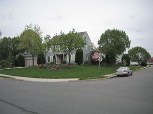 12600 Rock Ridge Rd, Herndon, VA 20170