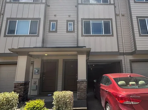 14340 SW Gold Coast Ter, Tigard, OR 97224
