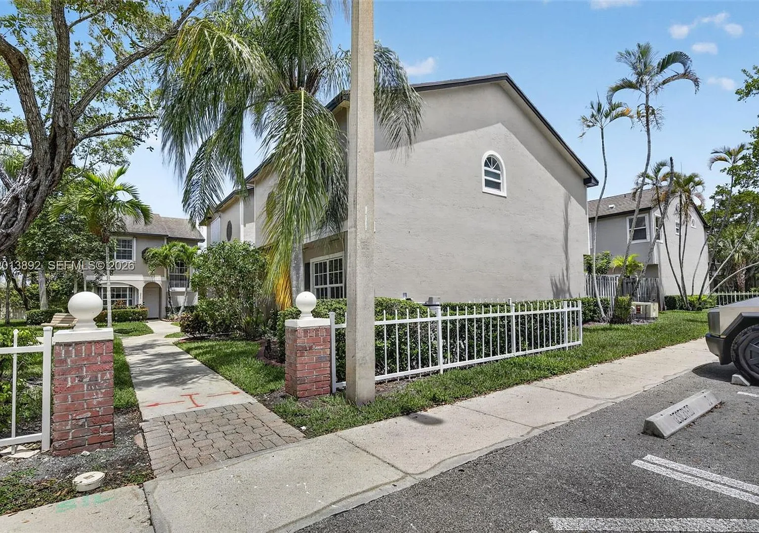3815 Nw 122nd Ter Sunrise, Fl 33323 — Photo 3