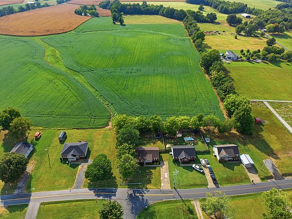 3rd image of 195 Scattersville Rd