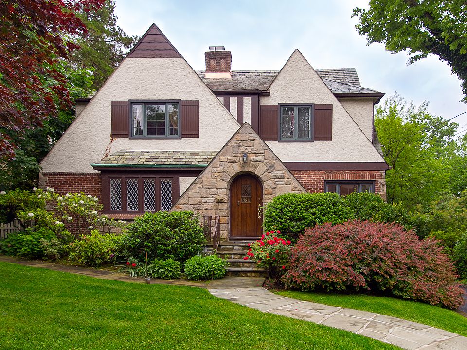 Storybook Tudor!