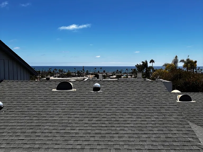 1103 Alberta Ave — Photo 3