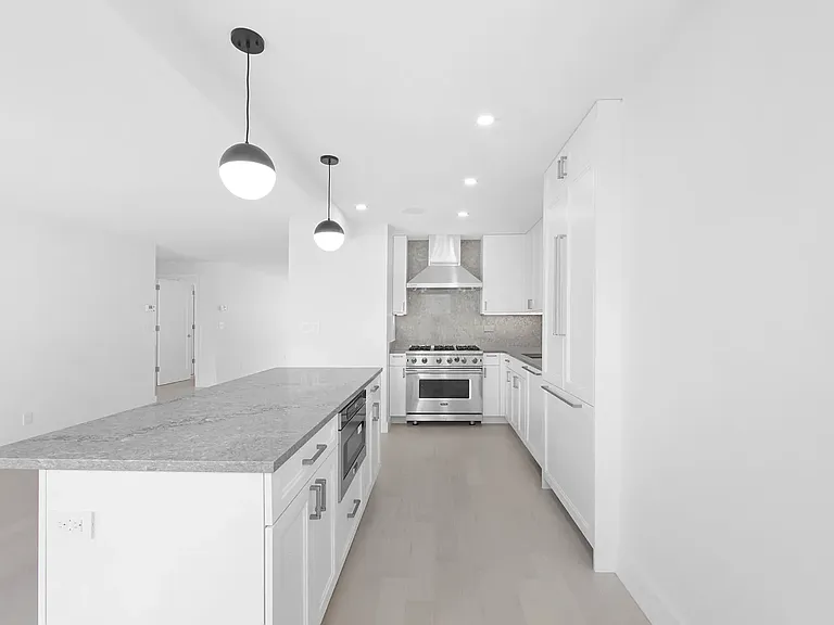 920 Park Ave #15-C — Photo 3