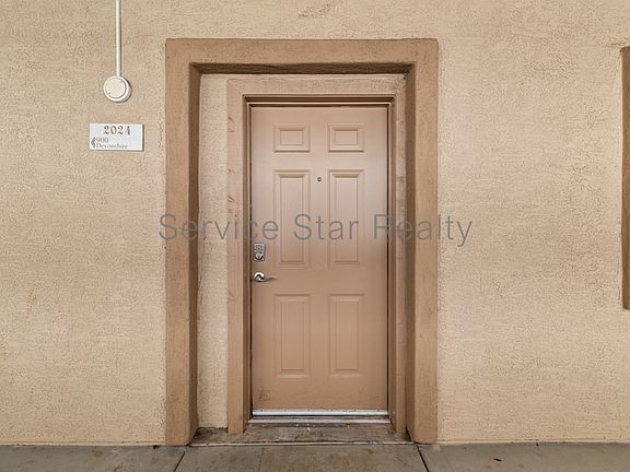3rd image of 920 E Devonshire Ave #E202