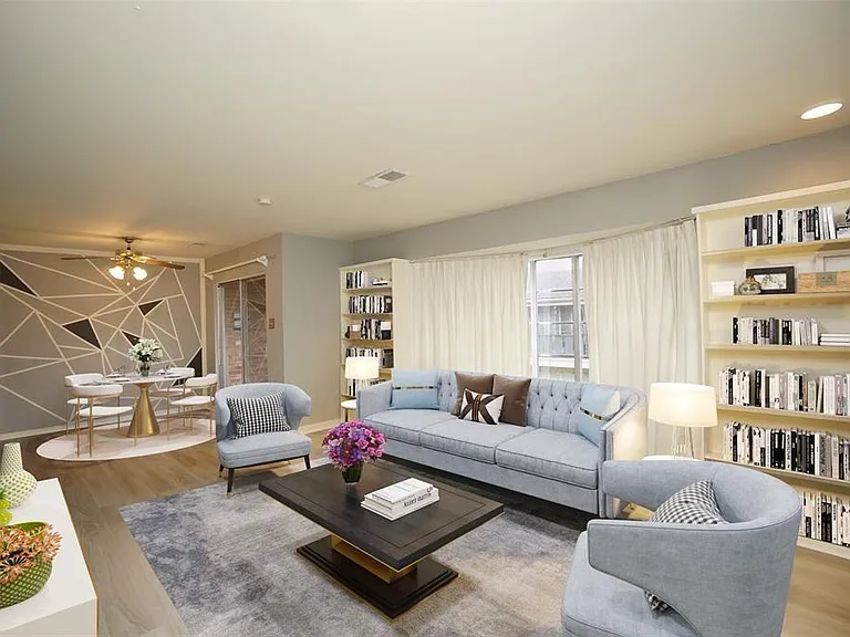2595 Marilee Ln #4 — Photo 2