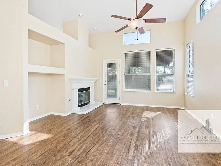 8684 N Recreation Ave — Photo 3