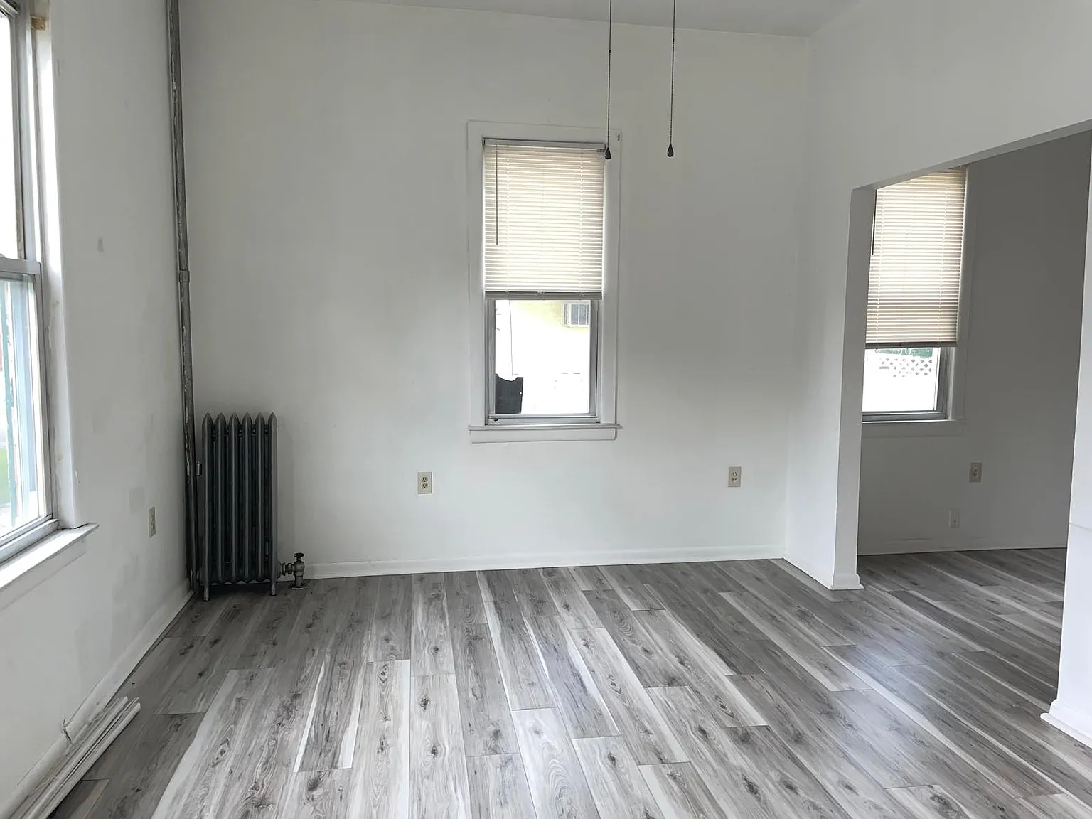 1 bed, 700 sqft, $900 — Photo 2