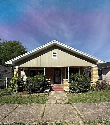 806 Gamma St S Photo 1