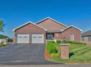 1907 Wilshire Ln, Pulaski, VA 24301