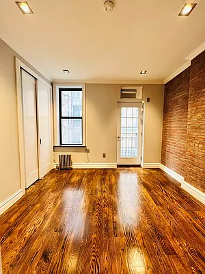 Rented by Compass | media 14