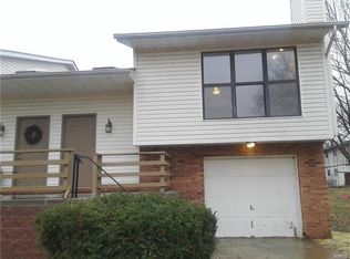 615 Ganim Dr, Belleville, IL 62221