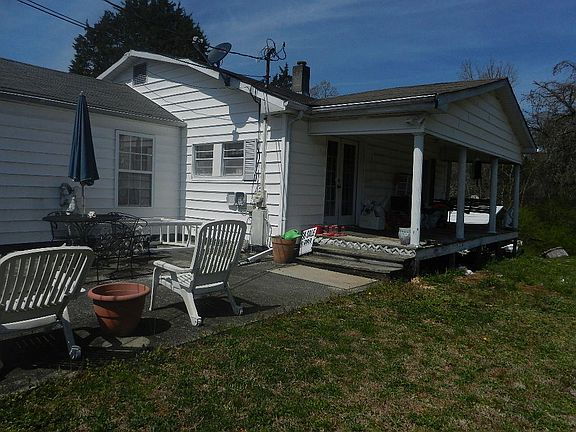 4th image of 1217 E Race St