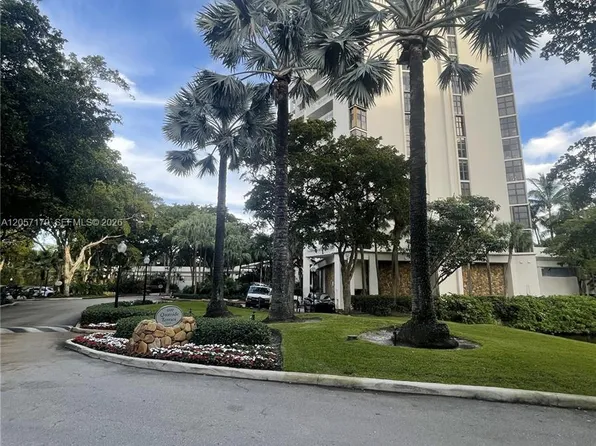 1000 Quayside Ter APT 1807, Miami, FL 33138