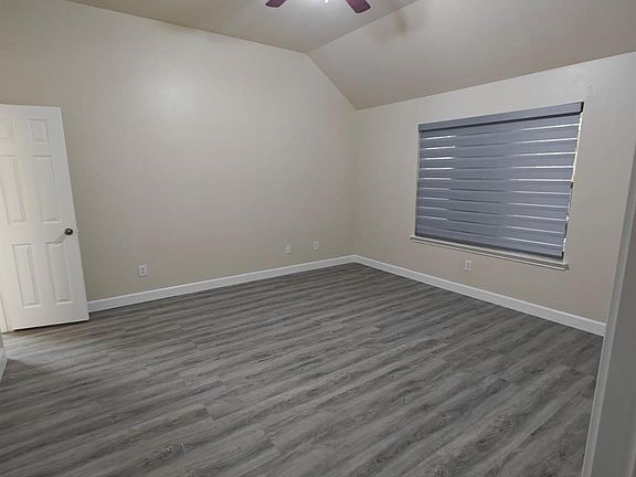 5th image of 16327 Sitella Ct