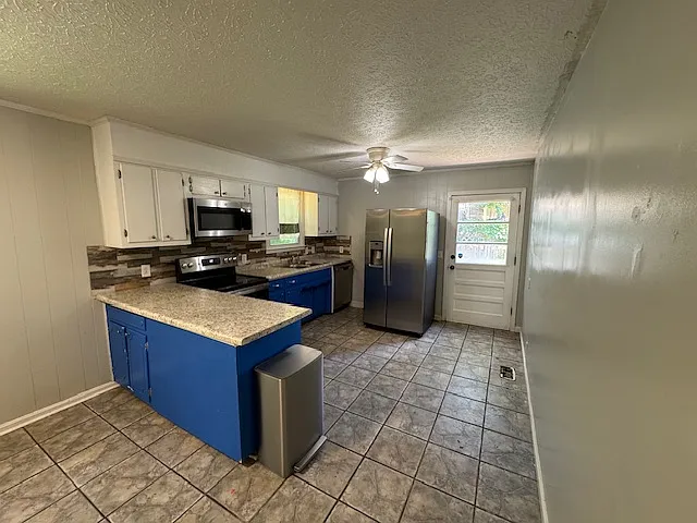 1143 Chestnut Dr — Photo 8