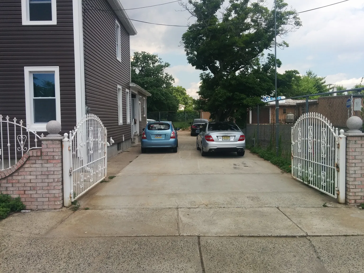 4 bed, 2000 sqft, $3,300 — Photo 3