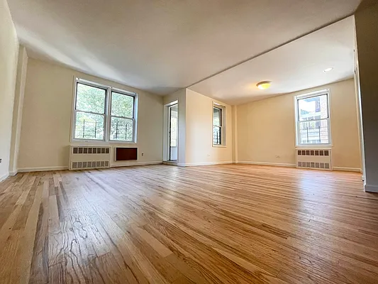 Rented by Century 21 Premier  | media 6