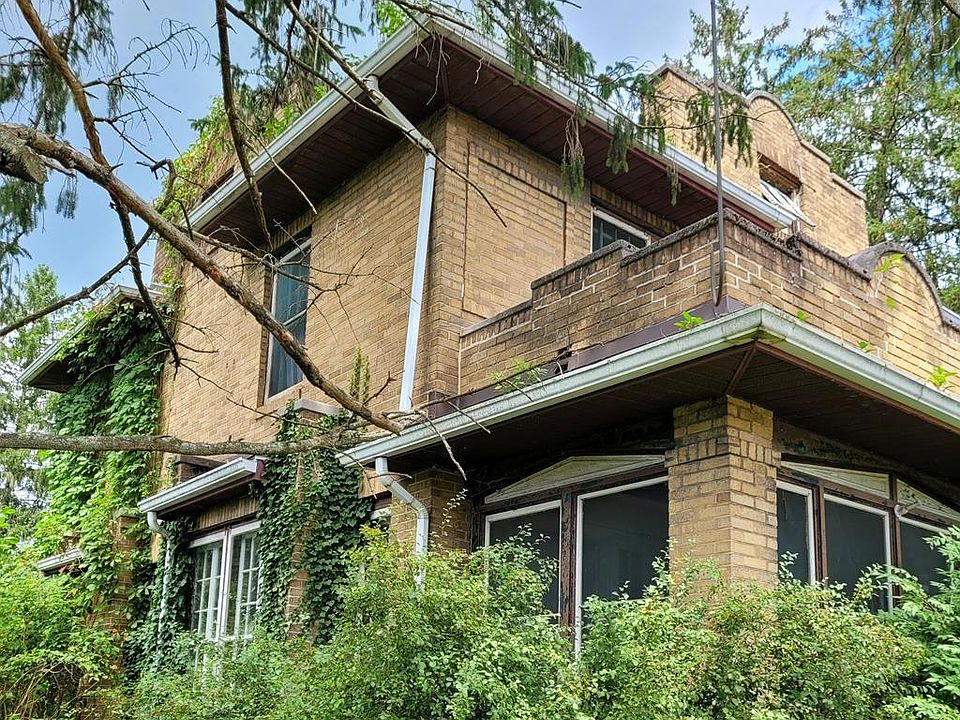 1st image of 469 E Curtin St