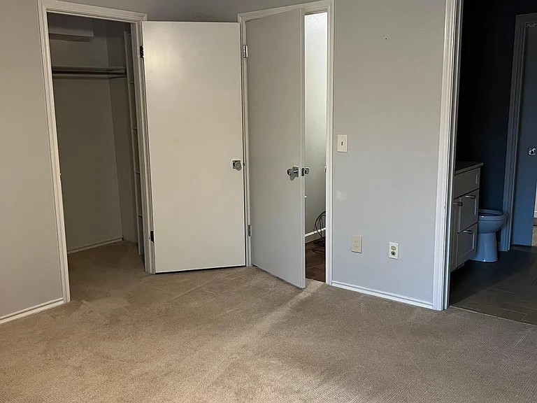 7815 Broadway St #306 — Photo 19