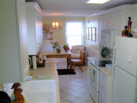 Kitchen and breakfast nook