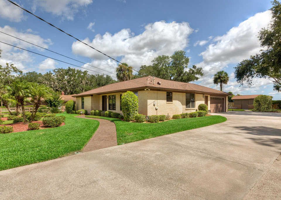 1st image of 6115 Heckscher Dr