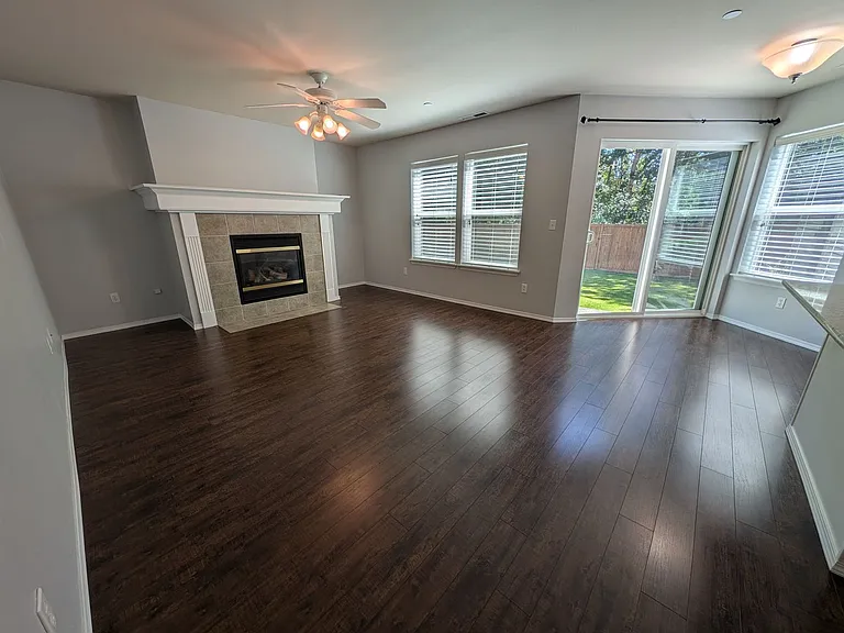 2233 Wallace Loop — Photo 15