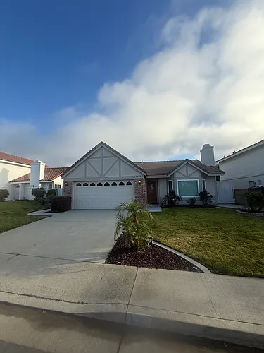 1427 Marigold St Photo 1