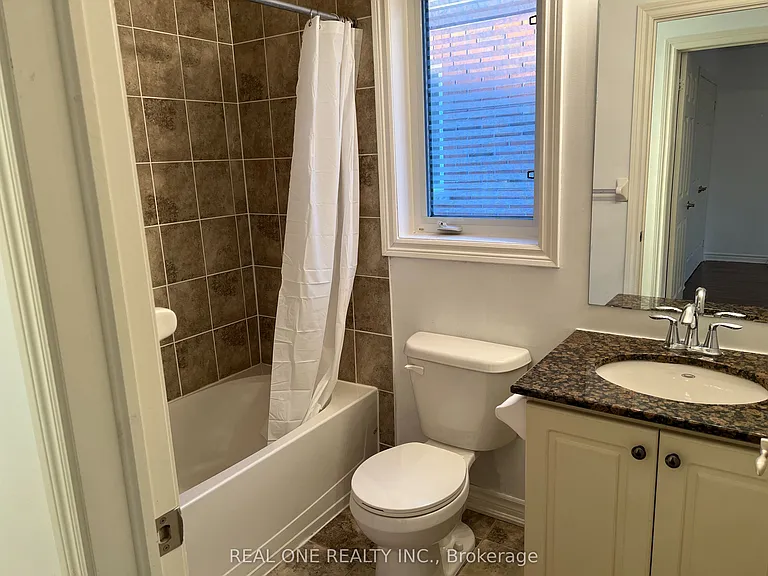 53 Hammersly Blvd — Photo 14