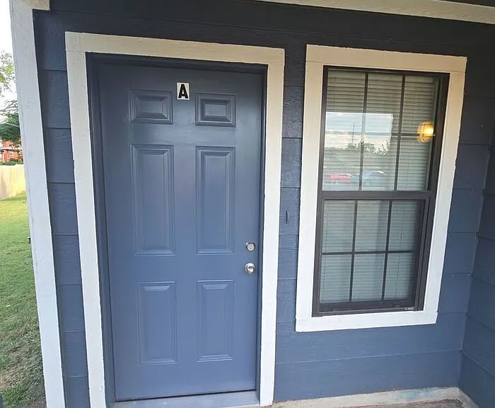 900 E Leslie Cir #A — Photo 2