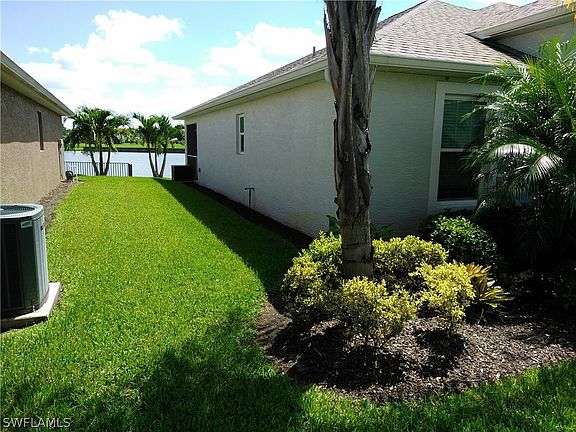 3rd image of 12680 SW Lakeside Dr