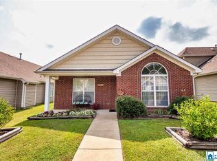 198 Village Dr, Calera, AL 35040