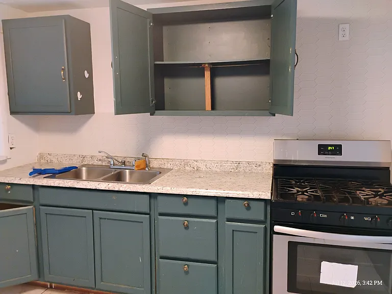 2309 SW 48th St — Photo 20