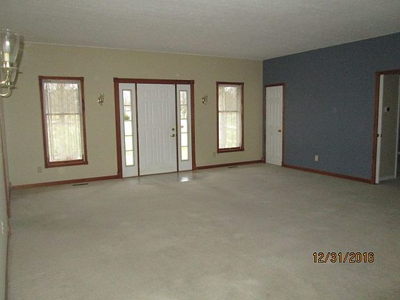 5th image of 11649 Aristocrat Dr