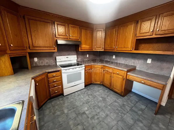 92 Water St #1, Southington, CT 06489