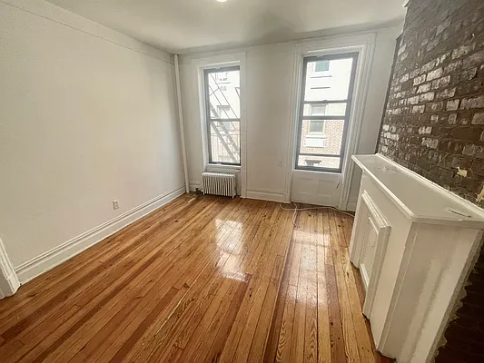 Rented by Aether Property Group | media 8