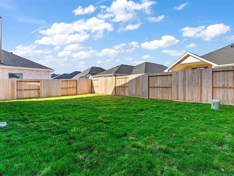 4207 Maple Glen Dr — Photo 33